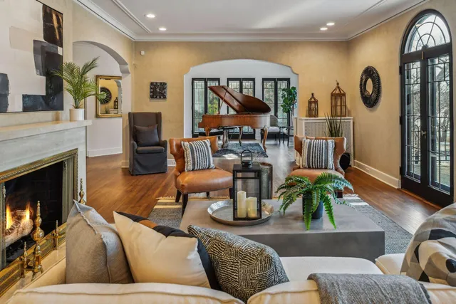 $14,995 | 4637 East Lake Harriet Parkway, Minneapolis, MN 55419