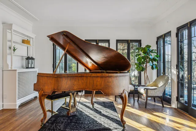 $14,995 | 4637 East Lake Harriet Parkway, Minneapolis, MN 55419