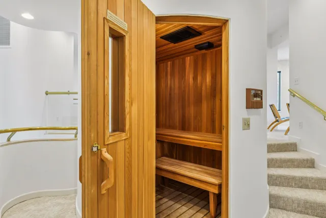 $14,995 | 4637 East Lake Harriet Parkway, Minneapolis, MN 55419