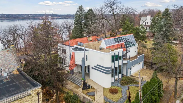 $14,995 | 4637 East Lake Harriet Parkway, Minneapolis, MN 55419