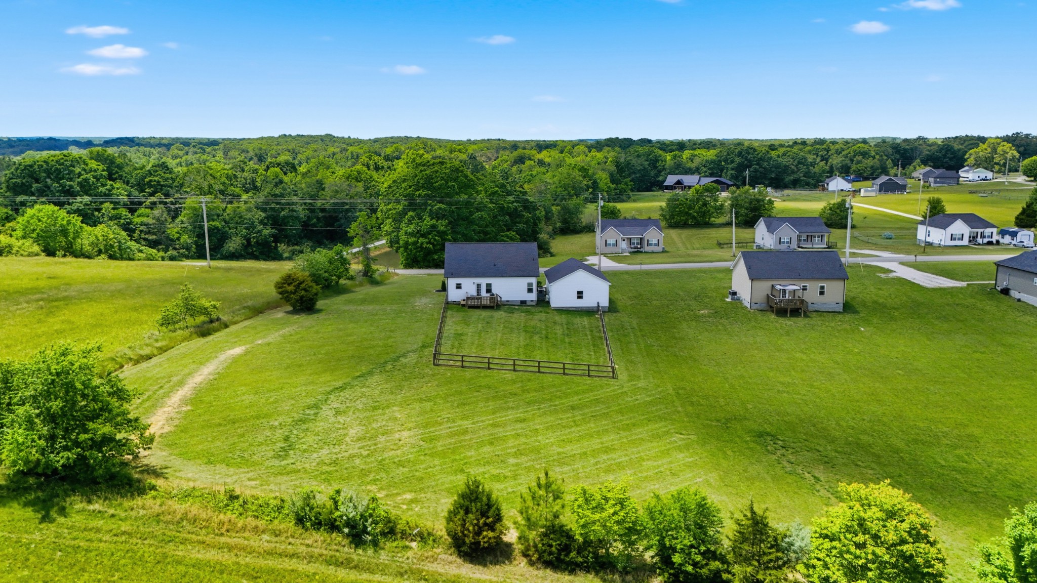 1285 Oak Grove Road Dickson, TN 37055 - Photo 9 of 46