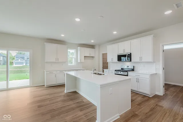 $499,900 | 7254 Barrett Drive, Brownsburg, IN 46112