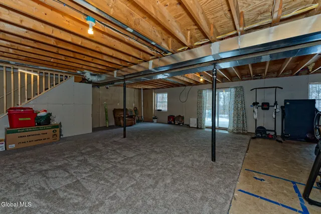 $335,000 | 35 Pinewood Way, Argyle, NY 12809