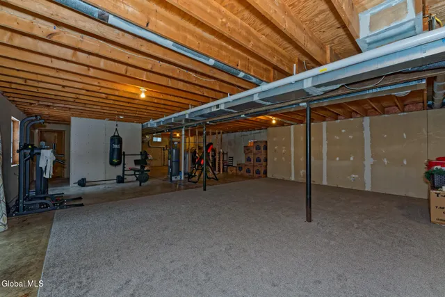 $335,000 | 35 Pinewood Way, Argyle, NY 12809