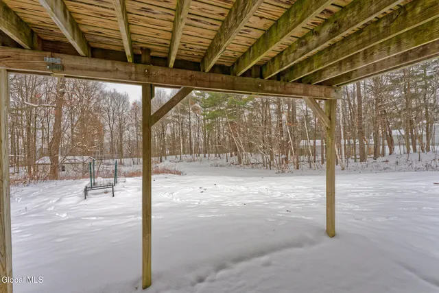 $335,000 | 35 Pinewood Way, Argyle, NY 12809