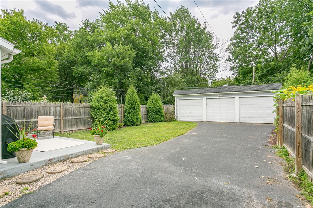 15 Averill Avenue Rochester, NY 14620 - Photo 3 of 47