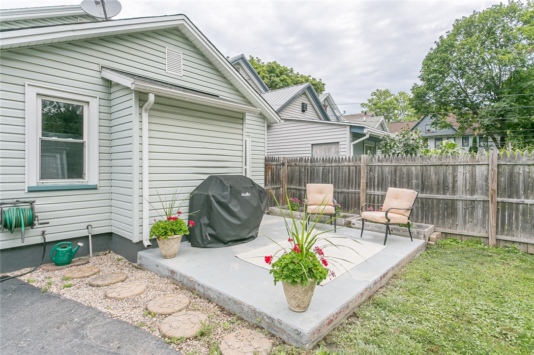 15 Averill Avenue Rochester, NY 14620 - Photo 4 of 47