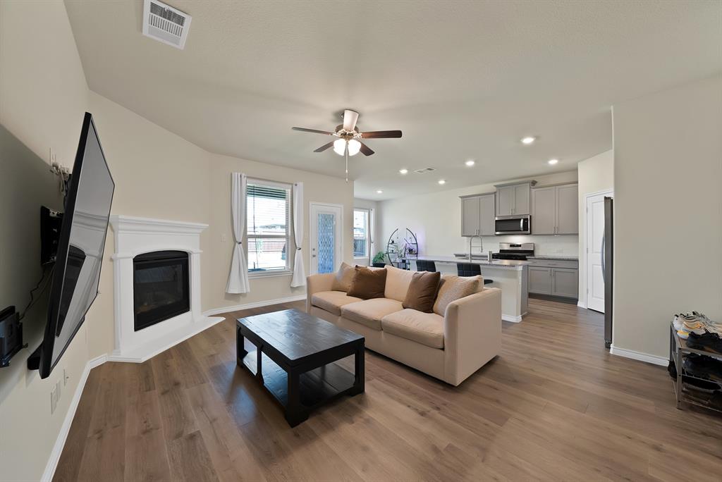 10321 Geode Street Aubrey, TX 76227 - Photo 9 of 39