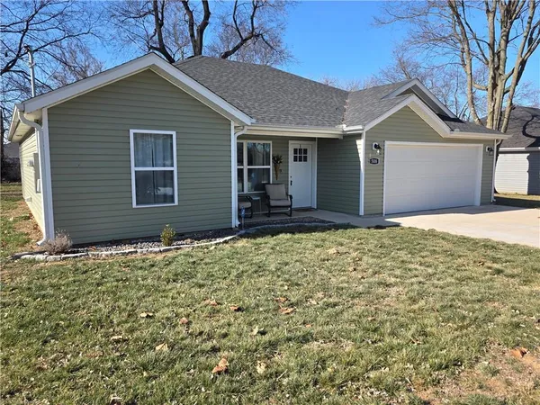 $216,000 | 508 South Maple Street, Carterville, MO 64835