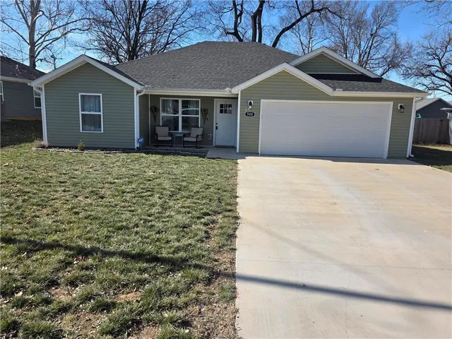 $218,000 | 508 South Maple Street, Carterville, MO 64835