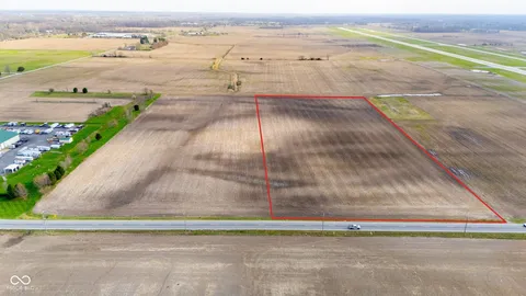 $900,000 | 11901 Highway 32, Zionsville, IN 46077