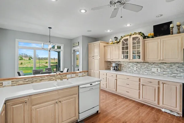 $629,900 | 918 Melody Hills, Fulton, IL 61252