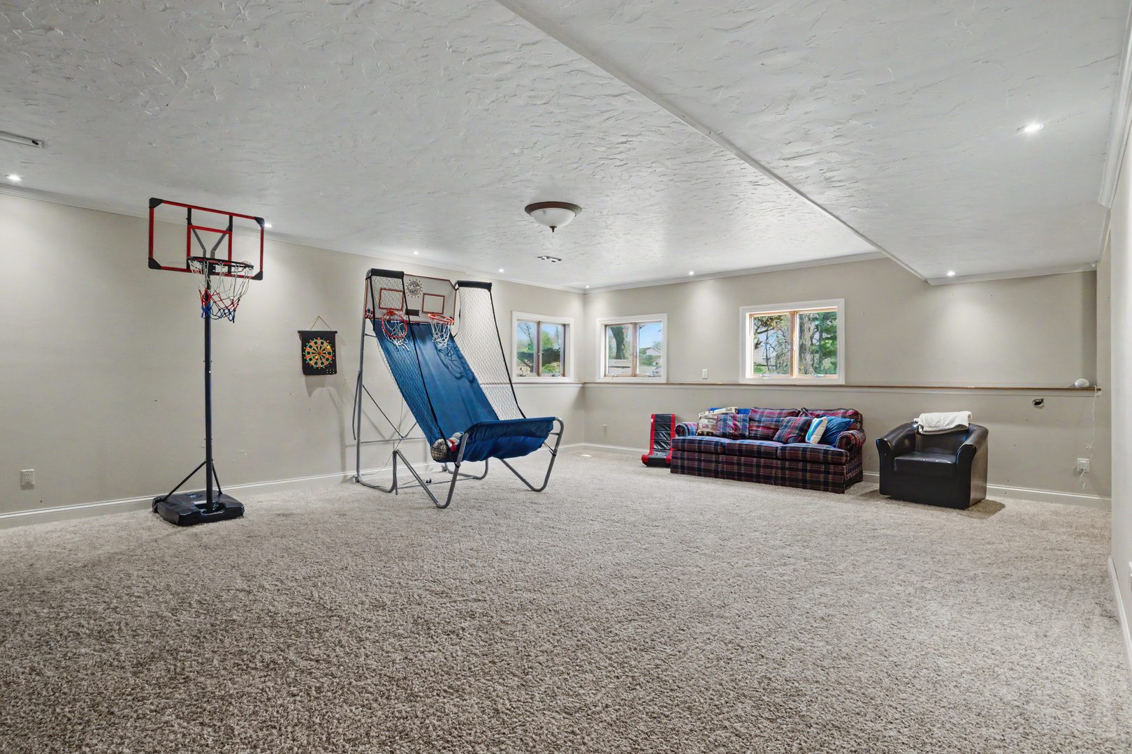 918 Melody Hills Fulton, IL 61252 - Photo 21 of 43 a bed room with furniture and a mirror