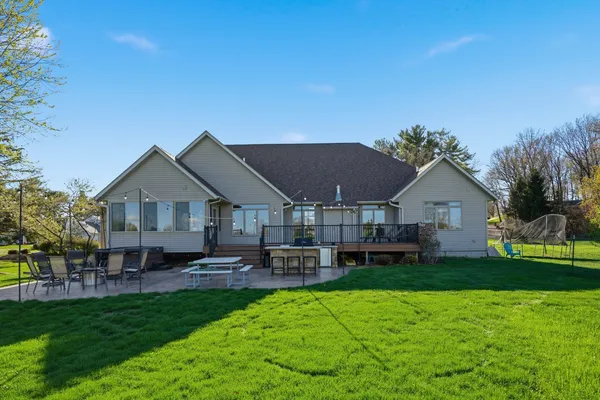$629,900 | 918 Melody Hills, Fulton, IL 61252
