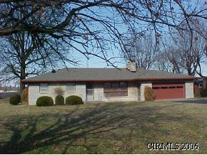 862 East Center Road Kokomo, IN 46902 - Photo 1 of 9