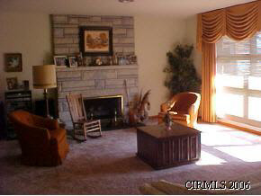 862 East Center Road Kokomo, IN 46902 - Photo 2 of 9