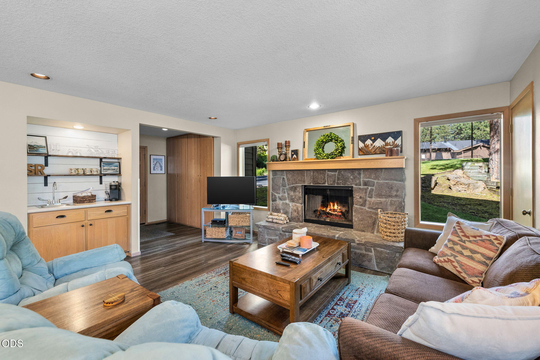 57340 Beaver Ridge Loop, Unit 17 Sunriver, OR 97707 - Photo 9 of 26 Gallery Image 9