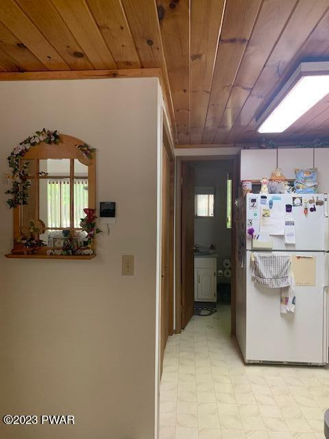 1046 Boat House Road Lake Ariel, PA 18436 - Photo 3 of 39