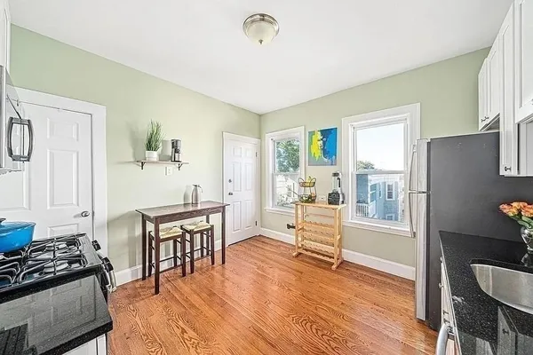 $3,000 | 89 Train Street, Unit 3, Boston, MA 02122