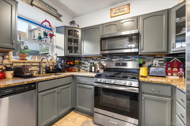 $695,000 | 2761 Hering Avenue | Laconia