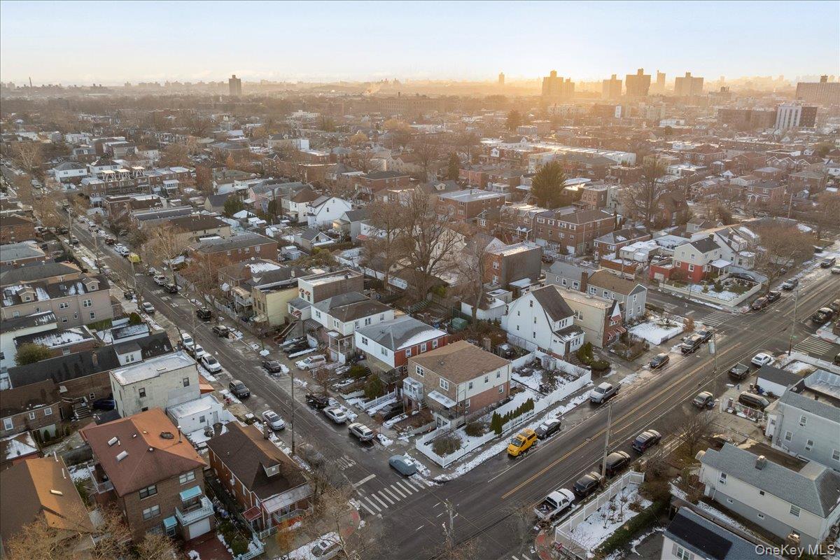 2761 Hering Avenue Bronx, NY 10469 - Photo 25 of 29 View of property location featuring nearby urban area