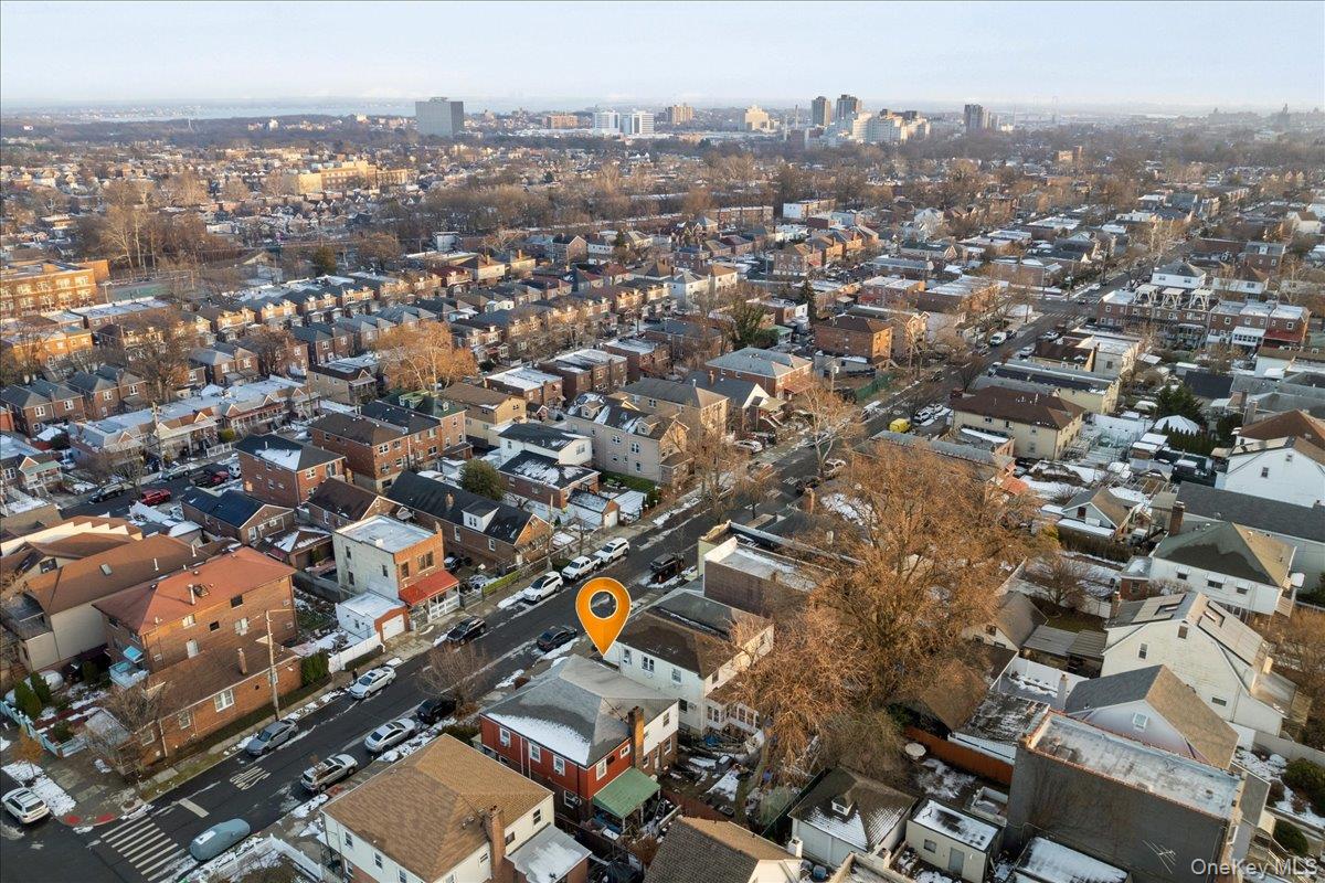 2761 Hering Avenue Bronx, NY 10469 - Photo 28 of 29 Aerial view of property's location with nearby urban area