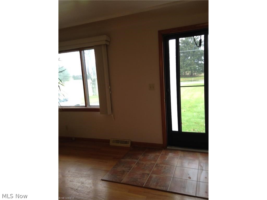 10637 Springfield Road Youngstown, OH 44514 - Photo 5 of 13