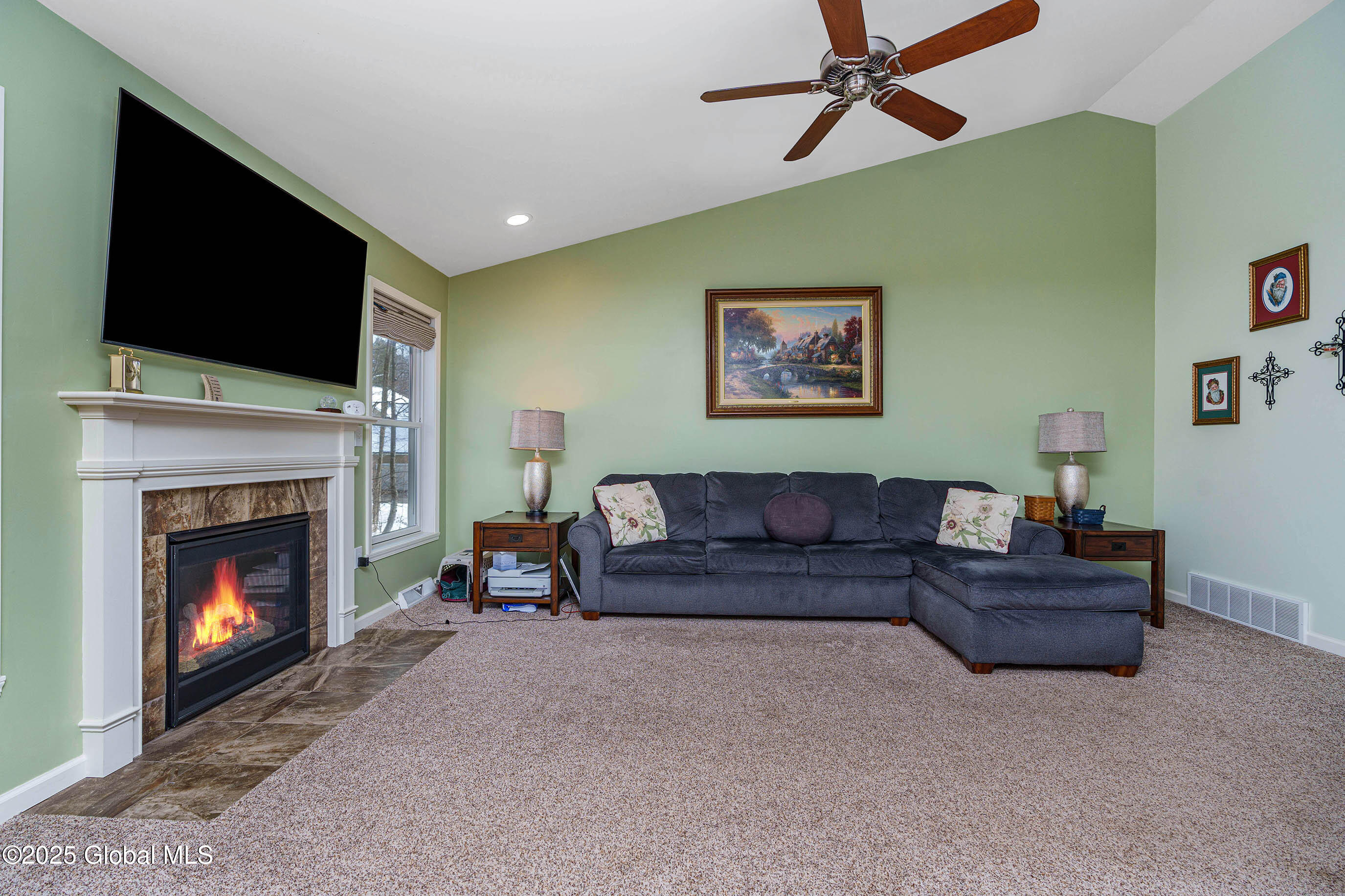 24 Trotter Road Bethlehem, NY 12158 - Photo 5 of 35 011-24-Trotter-Rd