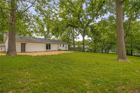 $344,000 | 11801 West 54th Street, Shawnee, KS 66203
