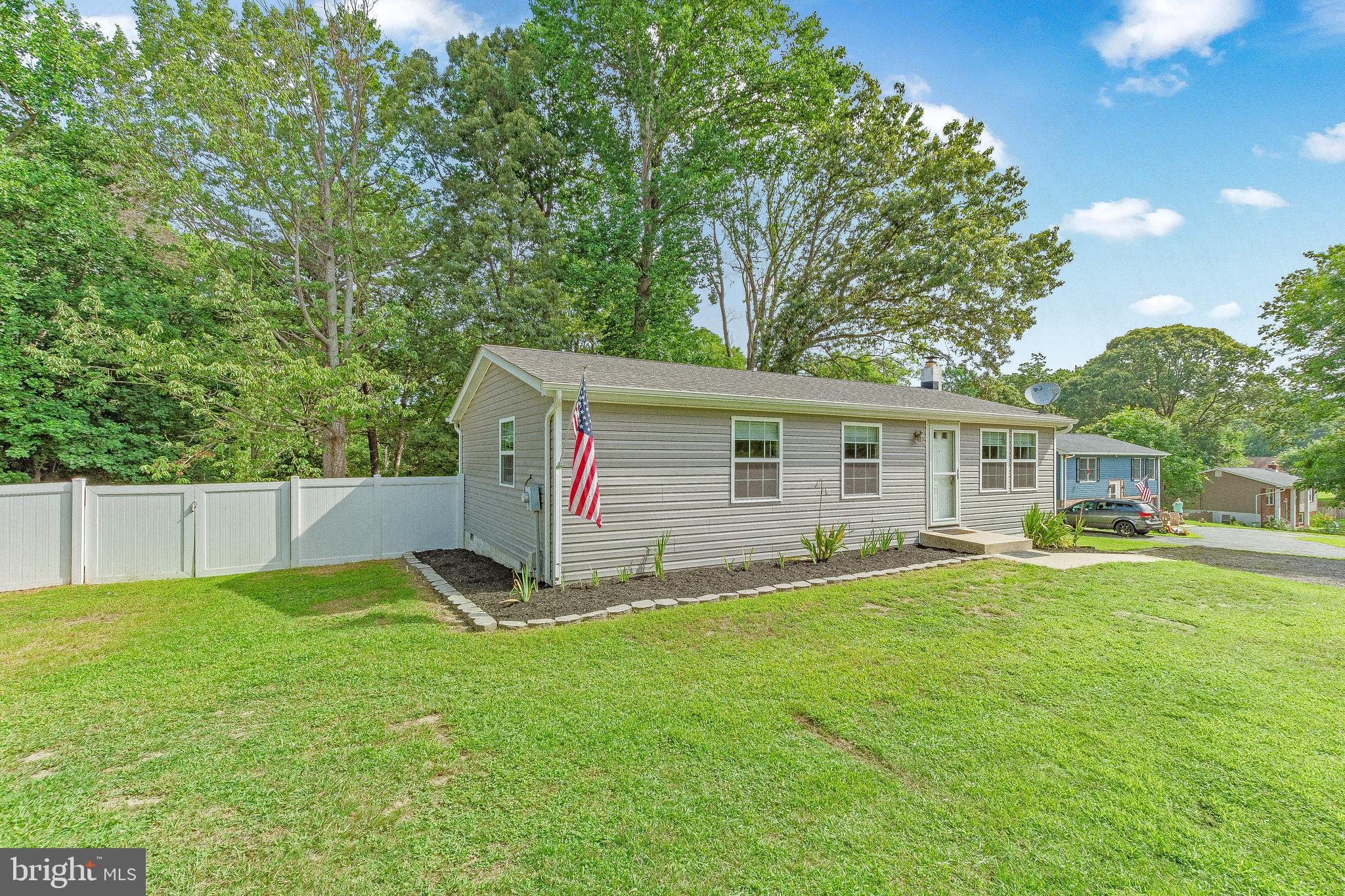 1158 Calvert Beach Road St. Leonard, MD 20685 - Photo 3 of 30 Siding replaced in 2017!