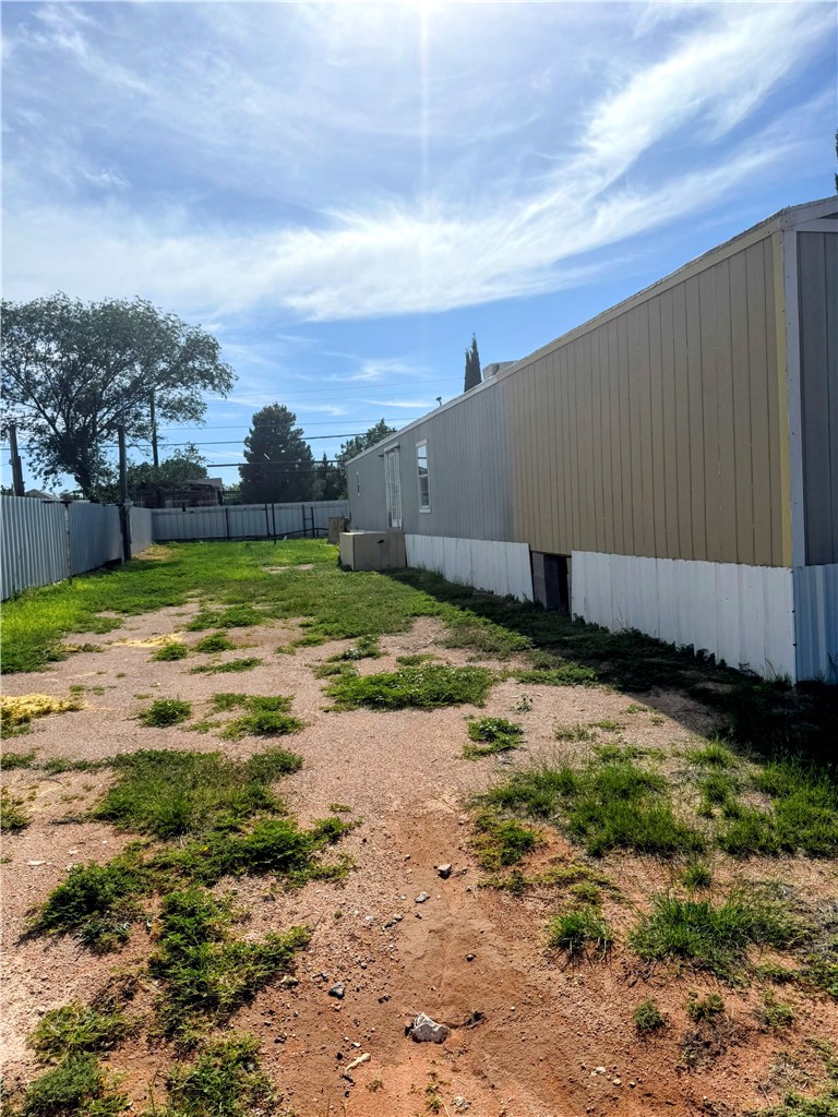 801 Southwest Ave A Andrews, TX 79714 - Photo 4 of 20