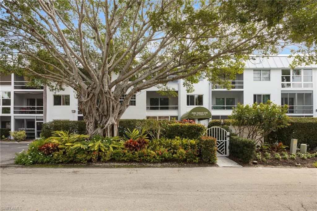 72 7th Street South, Unit 206 Naples, FL 34102 - Photo 25 of 38