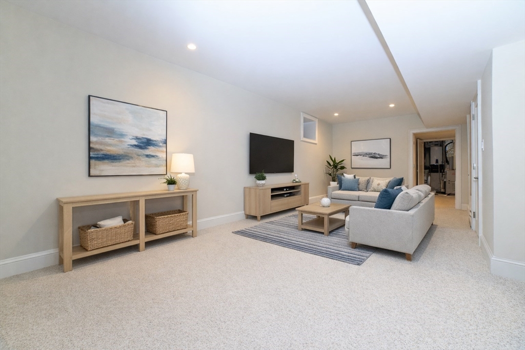 189 I Street, Unit 1 Boston, MA 02127 - Photo 9 of 11