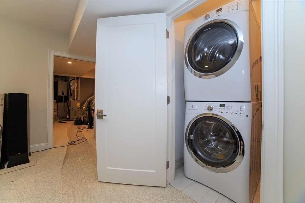 189 I Street, Unit 1 Boston, MA 02127 - Photo 10 of 11