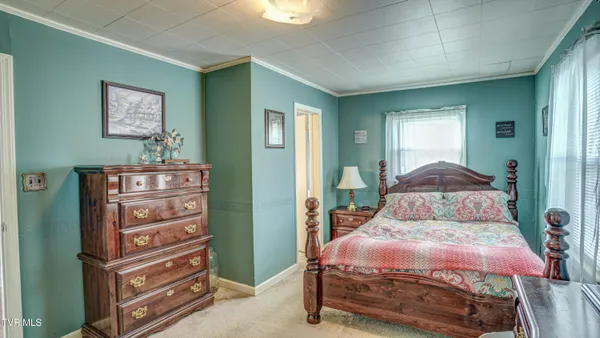 $279,900 | 235 South Mohawk Drive, Erwin, TN 37650