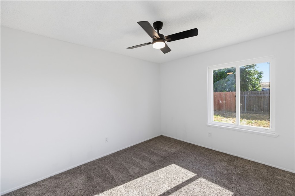 7035 Batavia Way Riverside, CA 92503 - Photo 11 of 26