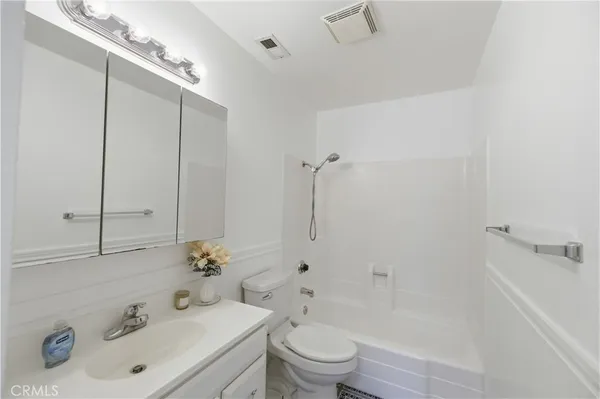 $651,500 | 7035 Batavia Way, Riverside, CA 92503