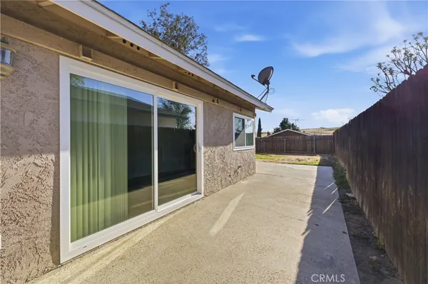 $651,500 | 7035 Batavia Way, Riverside, CA 92503