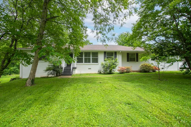 $1,050 | 215 Donna Drive, Unit EFFICIENCY, Madison, TN 37115