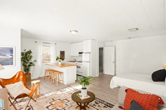 $1,050 | 215 Donna Drive, Unit EFFICIENCY, Madison, TN 37115