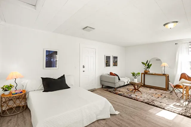 $1,050 | 215 Donna Drive, Unit EFFICIENCY, Madison, TN 37115