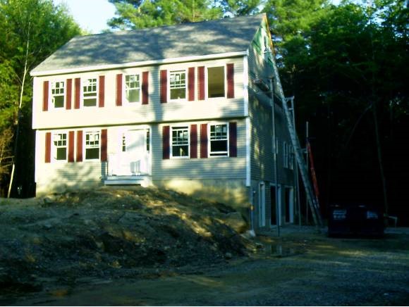 81 Royal Range Road Sandown, NH 03873 - Photo 1 of 1