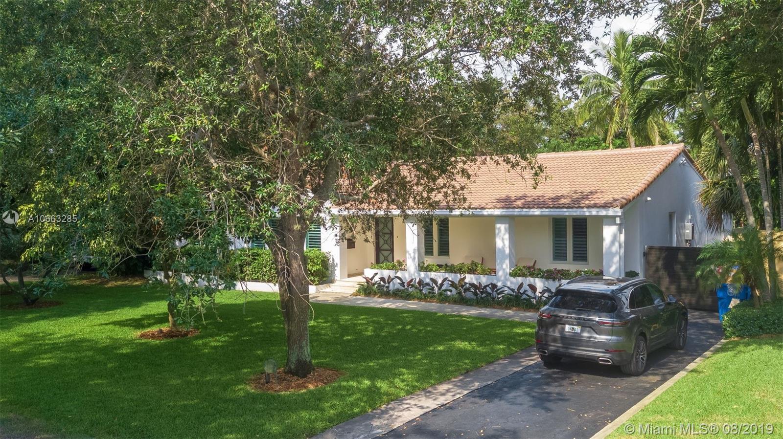 4760 Bay Point Road Miami, FL 33137 - Photo 3 of 34