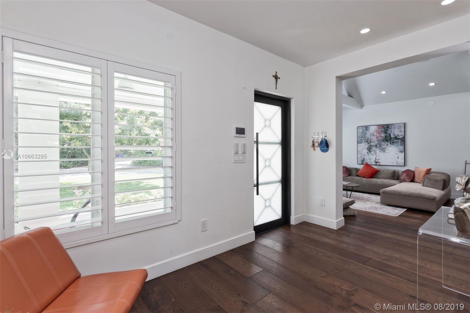 4760 Bay Point Road Miami, FL 33137 - Photo 8 of 34