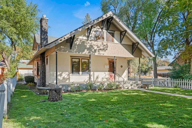 $474,900 | 206 West Waverly Place, Spokane, WA 99205