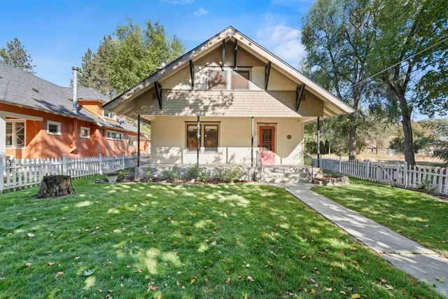 $474,900 | 206 West Waverly Place, Spokane, WA 99205