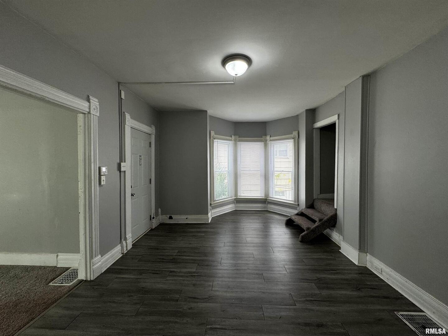 1007 29th Street Moline, IL 61265 - Photo 5 of 14 Gallery Image 5