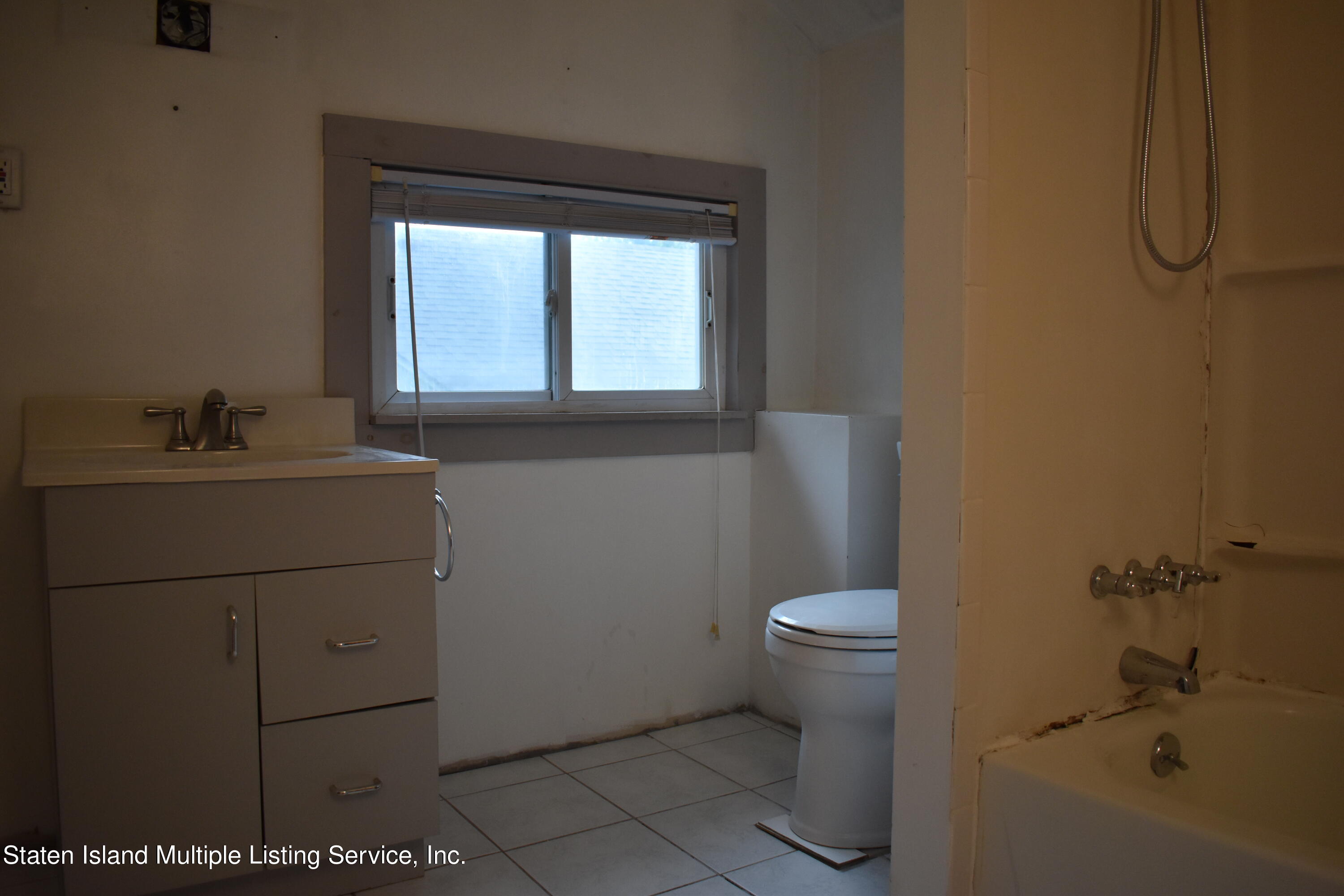 18 Edgewood Road Staten Island, NY 10308 - Photo 36 of 39 DSC_0775