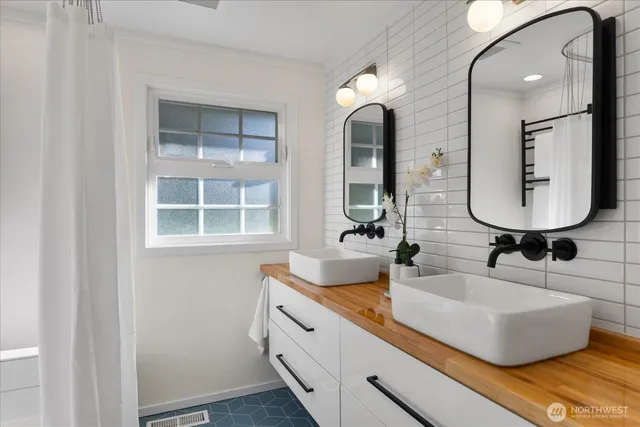 $1,350,000 | 23609 110th Place West, Woodway, WA 98020