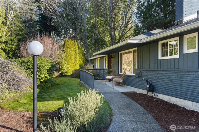 $1,350,000 | 23609 110th Place West, Woodway, WA 98020